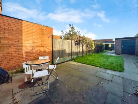 3 bedroom Terraced House for sale in Barnhurst Lane, Pendeford, Wolverhampton, WV8