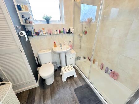 3 bedroom Terraced House for sale in Barnhurst Lane, Pendeford, Wolverhampton, WV8