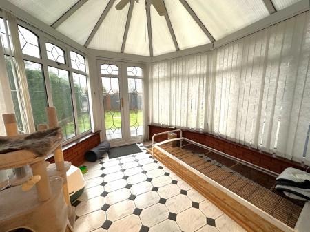 4 bedroom Semi-detached house for sale in Kipling Avenue, Bilston, Wolverhampton, WV14