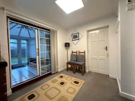 4 bedroom Semi-detached house for sale in Kipling Avenue, Bilston, Wolverhampton, WV14