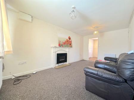 2 bedroom Semi-detached house for sale in Banstead Close, Parkfields, Wolverhampton, WV2