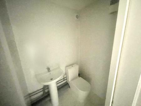 1 bedroom Studio flat to let in Elgin Court, Perton, Wolverhampton, WV6