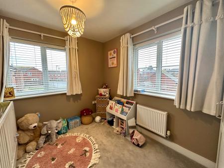 4 bedroom Detached house for sale in Furnace Drive, Wolverhampton, WV2