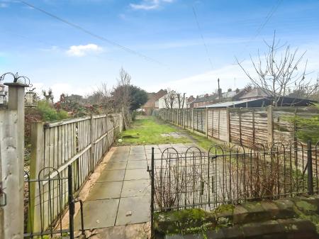 3 bedroom Terraced House to let in Tettenhall Road, Newbridge, Wolverhampton, WV6