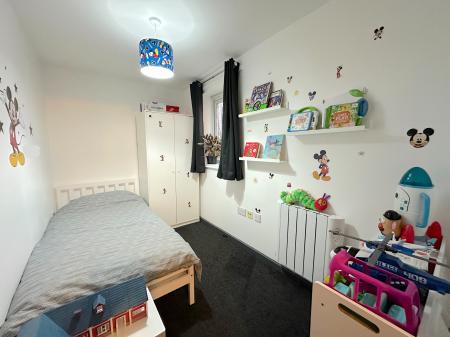 2 bedroom Flat for sale in Rosemary Avenue, Goldthorn Park, Wolverhampton, WV4