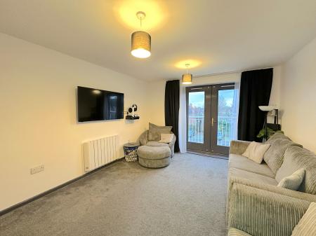 2 bedroom Flat for sale in Rosemary Avenue, Goldthorn Park, Wolverhampton, WV4