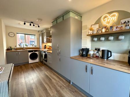 3 bedroom Semi-detached house for sale in Comet Drive, Bushbury, Wolverhampton, WV10