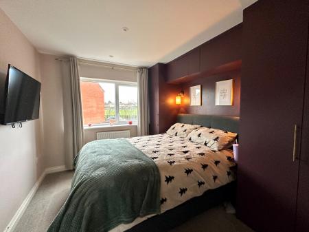 3 bedroom Semi-detached house for sale in Comet Drive, Bushbury, Wolverhampton, WV10