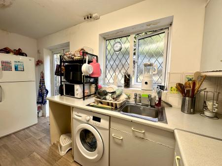 2 bedroom Semi-detached house for sale in Shayler Grove, Wolverhampton, WV2