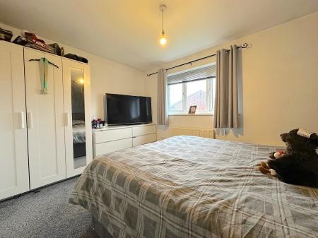 2 bedroom Semi-detached house for sale in Barn Farm Close, Bilston, Wolverhampton, WV14