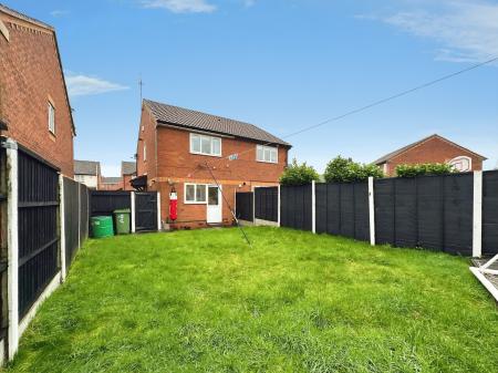 2 bedroom Semi-detached house for sale in Barn Farm Close, Bilston, Wolverhampton, WV14