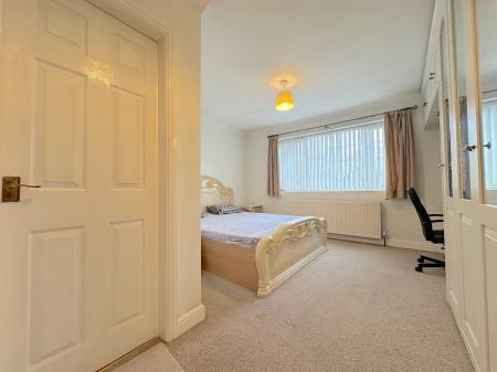 6 bedroom Detached house for sale in Parkfield Road, Parkfields, Wolverhampton, WV4