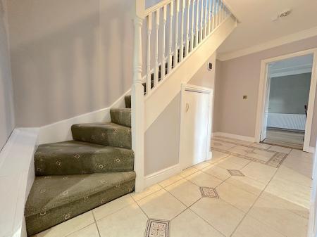 6 bedroom Detached house for sale in Parkfield Road, Parkfields, Wolverhampton, WV4