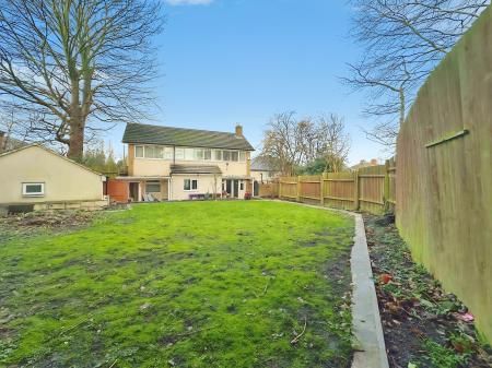 6 bedroom Detached house for sale in Parkfield Road, Parkfields, Wolverhampton, WV4