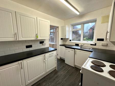 2 bedroom Semi-detached house for sale in Clare Avenue, Ashmore Park, Wolverhampton, WV11