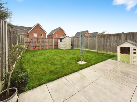 3 bedroom Semi-detached house for sale in Perch Close, Heath Town, Wolverhampton, WV10