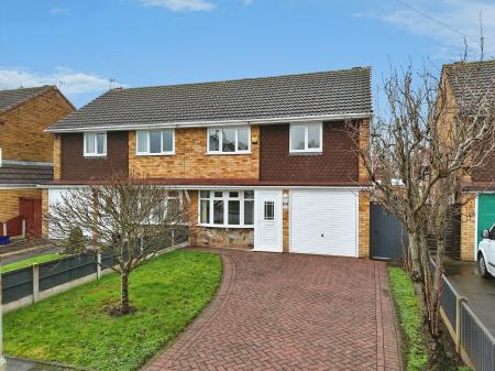 3 bedroom Semi-detached house for sale in Robin Grove, Wednesfield, Wolverhampton, WV11