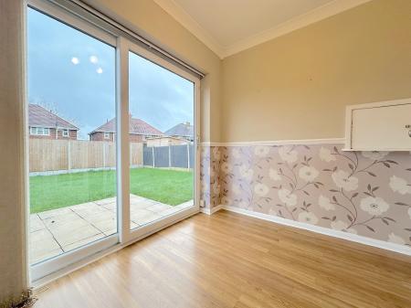 3 bedroom Semi-detached house for sale in Robin Grove, Wednesfield, Wolverhampton, WV11