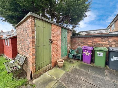 1 bedroom Flat for sale in Highfield Avenue, Westcroft, Wolverhampton, WV10