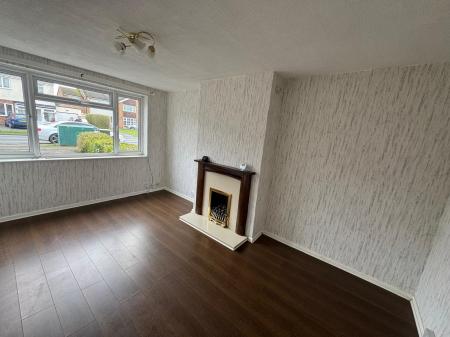1 bedroom Flat to let in White Oak Drive, Finchfield, Wolverhampton, WV3