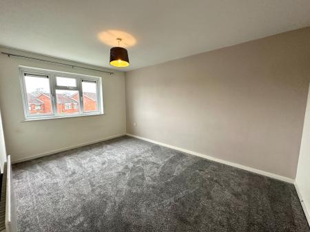 3 bedroom Semi-detached house to let in Eastney Crescent, Wolverhampton, WV8