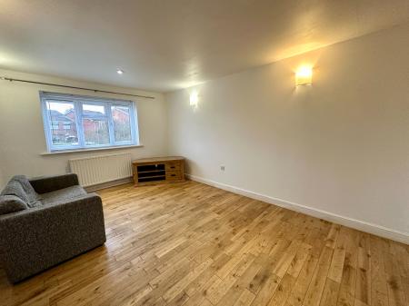 3 bedroom Semi-detached house to let in Eastney Crescent, Wolverhampton, WV8