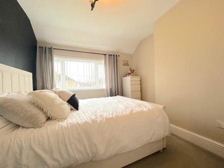 3 bedroom Semi-detached house for sale in Elston Hall Lane, Bushbury, Wolverhampton, WV10
