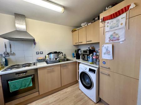 2 bedroom Apartment for sale in Gomer Street, Willenhall, Wolverhampton, WV13