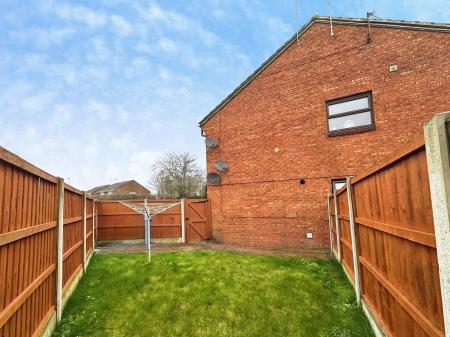 1 bedroom Flat for sale in Melrose Drive, Perton, Wolverhampton, WV6