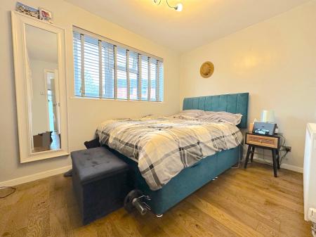 1 bedroom Flat for sale in Melrose Drive, Perton, Wolverhampton, WV6