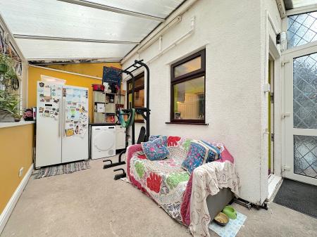 3 bedroom Detached house for sale in Stringes Lane, Willenhall, Wolverhampton, WV13