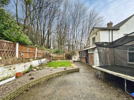 3 bedroom Detached house for sale in Stringes Lane, Willenhall, Wolverhampton, WV13