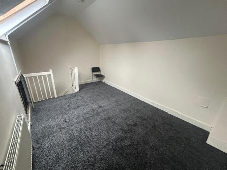 2 bedroom Flat to let in Haden Hill, Wolverhampton, WV3
