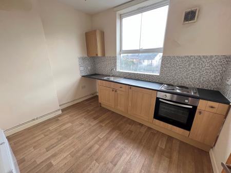 1 bedroom Studio flat to let in Cross Street, Willenhall, WV13
