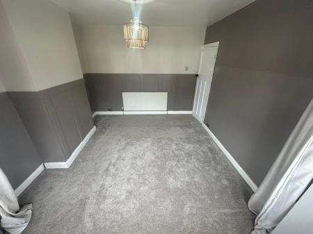 3 bedroom Semi-detached house to let in Beechwood Avenue, Wednesfield, WV11