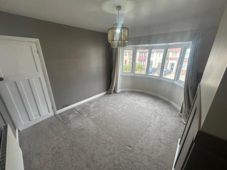 3 bedroom Semi-detached house to let in Beechwood Avenue, Wednesfield, WV11
