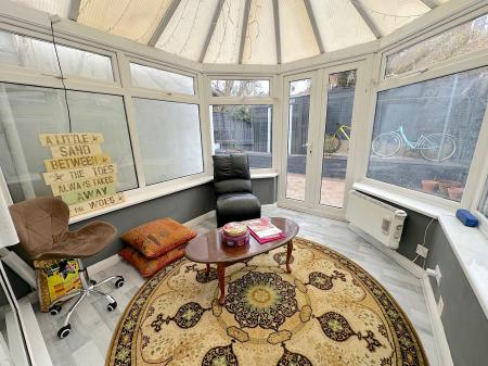 3 bedroom Semi-detached house for sale in Cannock Road, Fallings Park, Wolverhampton, WV10