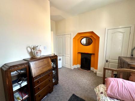 2 bedroom Detached house for sale in High Street, Brierley Hill, Dudley, DY5