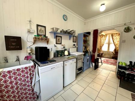 2 bedroom Detached house for sale in High Street, Brierley Hill, Dudley, DY5