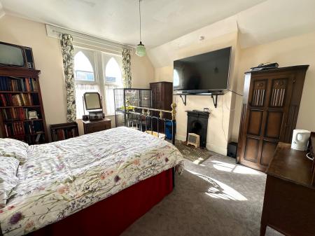 2 bedroom Detached house for sale in High Street, Brierley Hill, Dudley, DY5