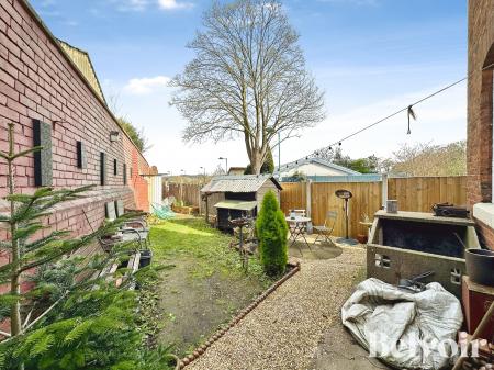 2 bedroom Detached house for sale in High Street, Brierley Hill, Dudley, DY5