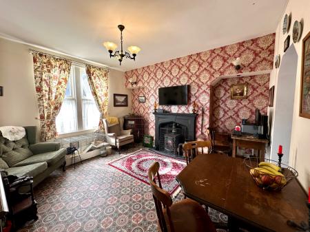 2 bedroom Detached house for sale in High Street, Brierley Hill, Dudley, DY5