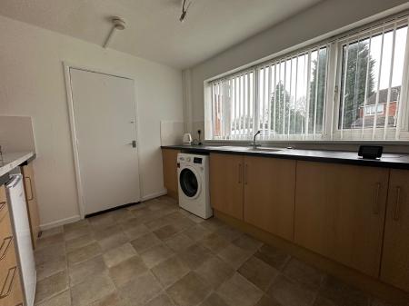 3 bedroom Semi-detached house to let in Grafton Drive, Willenhall, WV13