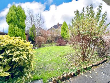 2 bedroom Bungalow to let in Ward Street, Bilston, WV14
