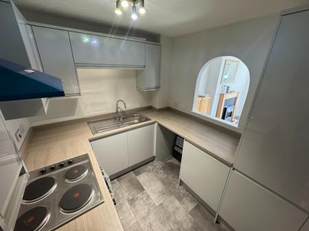 2 bedroom Apartment to let in Apple Walk, Heath Hayes, Cannock, WS11