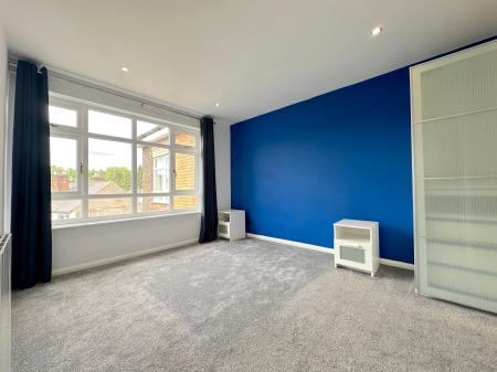 2 bedroom Duplex to let in Aldersley Road, Wolverhampton, WV6