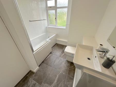 2 bedroom Duplex to let in Aldersley Road, Wolverhampton, WV6