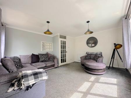 2 bedroom Duplex to let in Aldersley Road, Wolverhampton, WV6