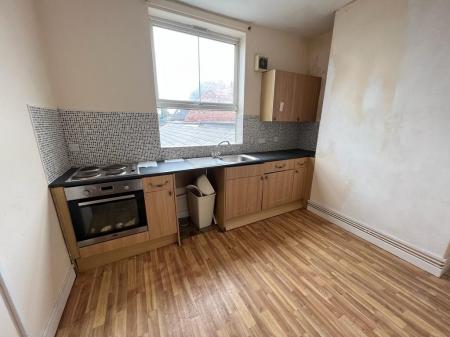 1 bedroom Studio flat to let in Cross Street, Willenhall, WV13