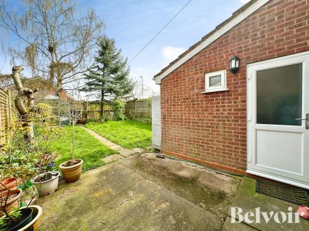 3 bedroom Semi-detached house for sale in Shackleton Drive, Perton, Wolverhampton, WV6